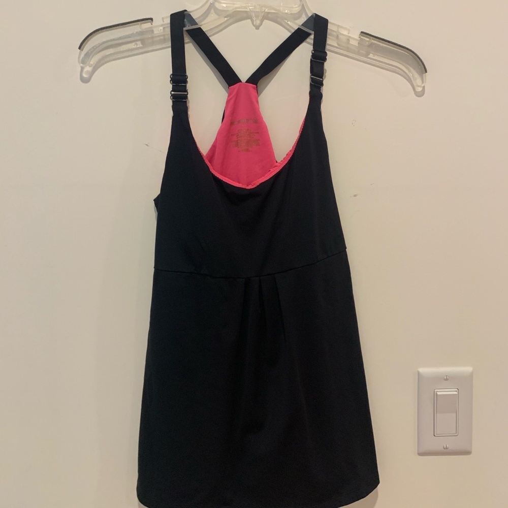 black and pink sports tank w built in sports bra